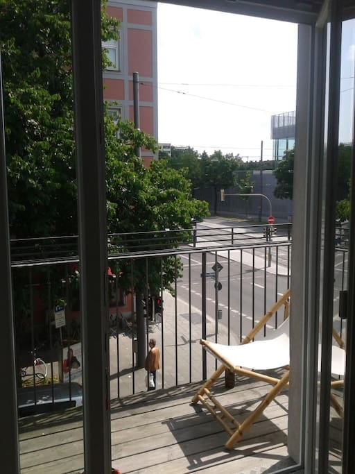 Unser Balkon, darf gerne mitbenutzt werden