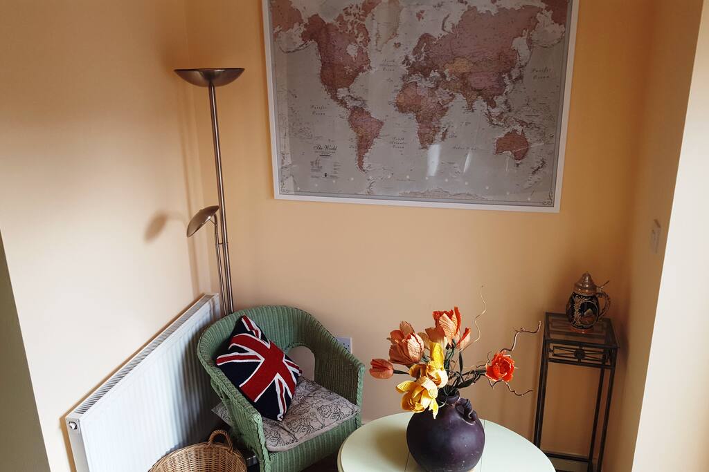 Reading area near the kitchen