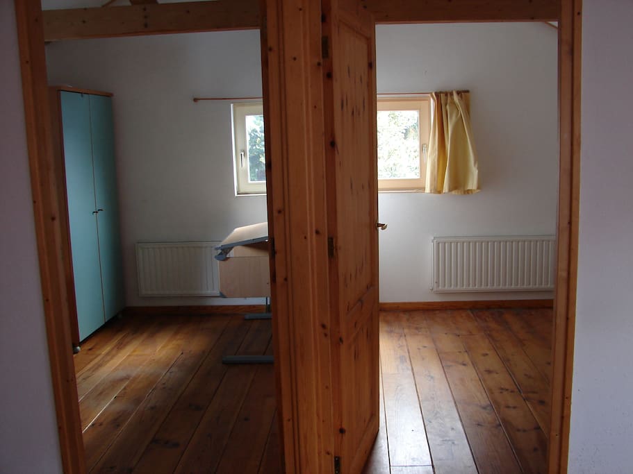 slaapkamer en bergruimte