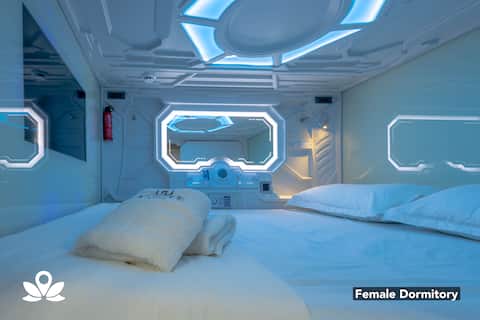 MYSPACE - Premium Double Capsule - Female - 2 Pax