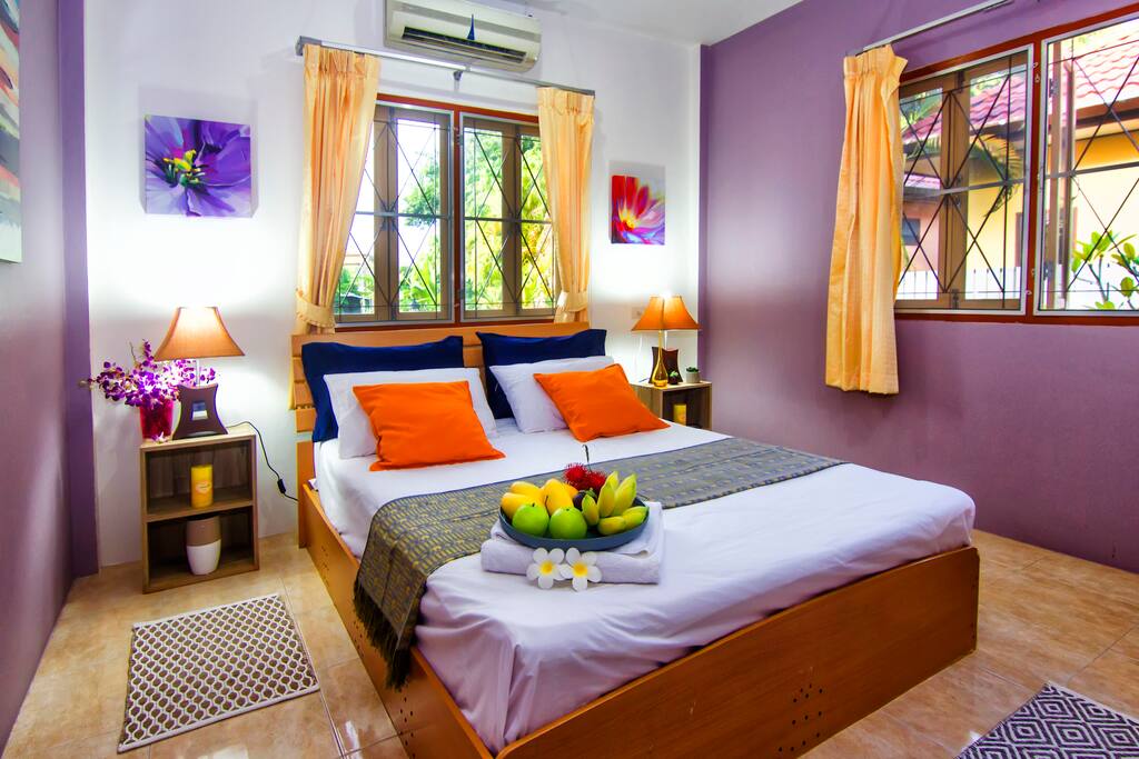 1st bedroom side 1. Спальня 1.