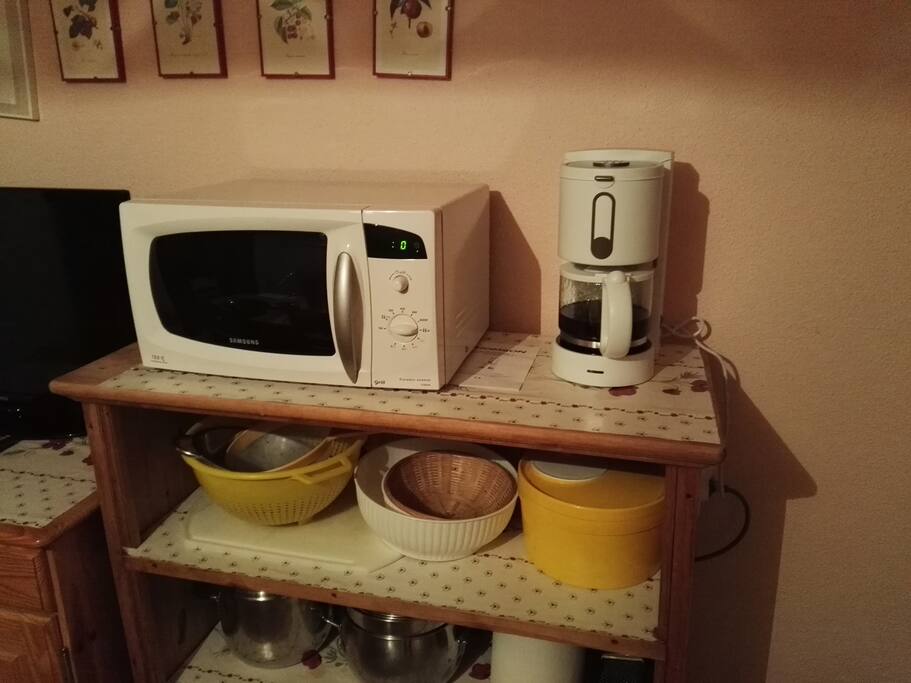 Kitchenette 2