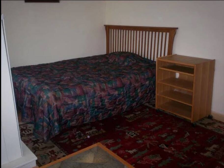 Queen size bed