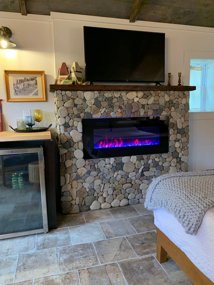 Honeymoon @ Stone Haven | Pool+sauna | Adults Only - Manistee, MI