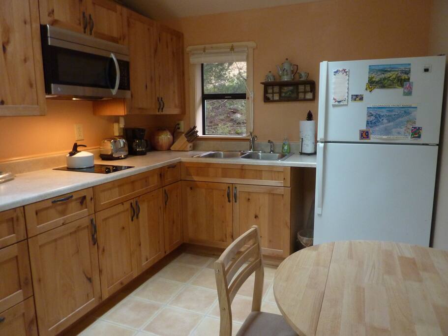 Full Kitchen with 2-burner cook top.