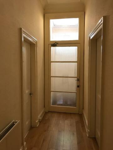 Bright, Spacious, Main Door, 4 Bed in Bruntsfield gallery image 3