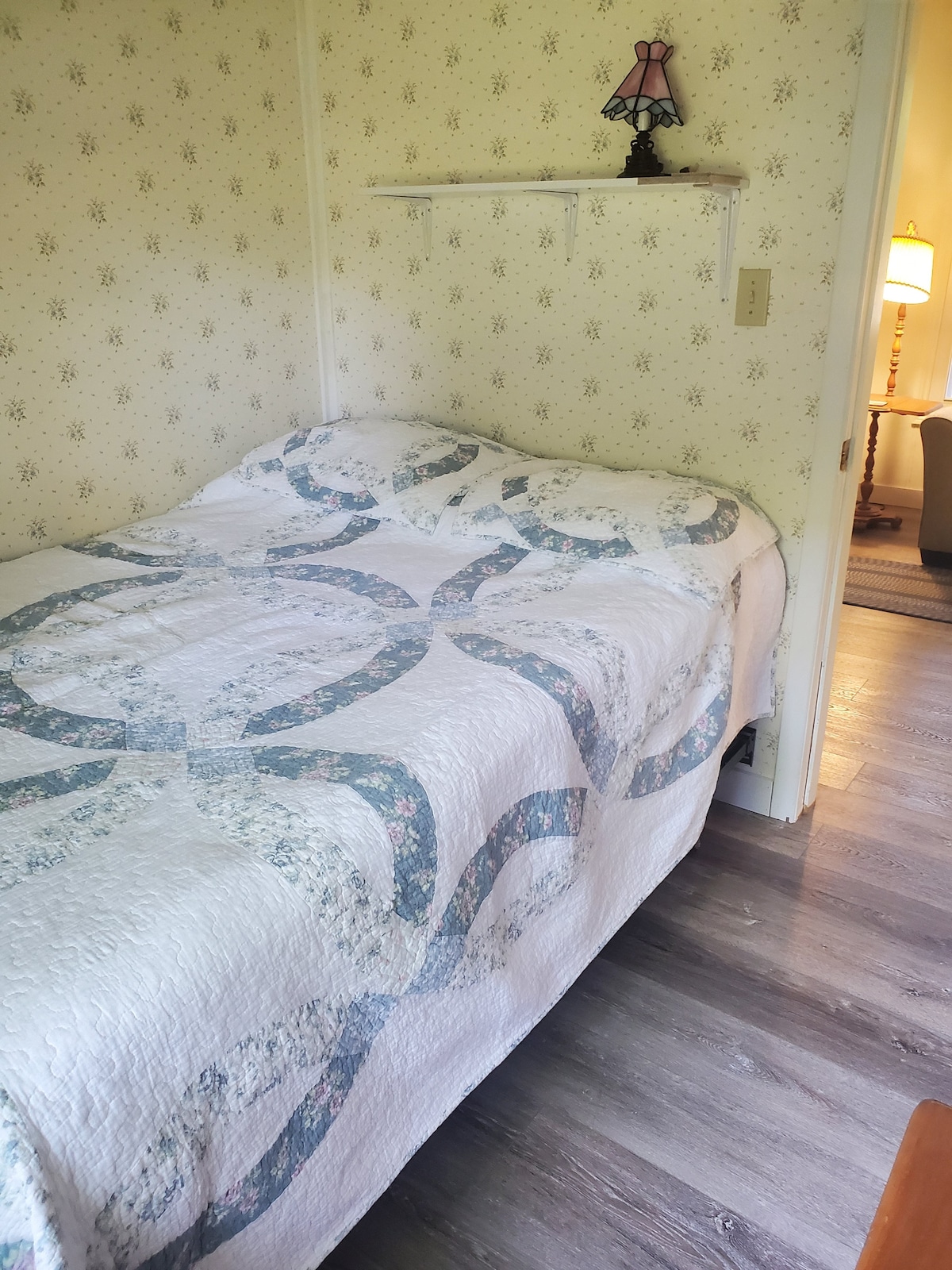 Double bed, closet and dresser in 2nd bedroom