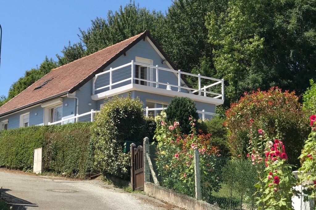 Maison par le chemin de la mer