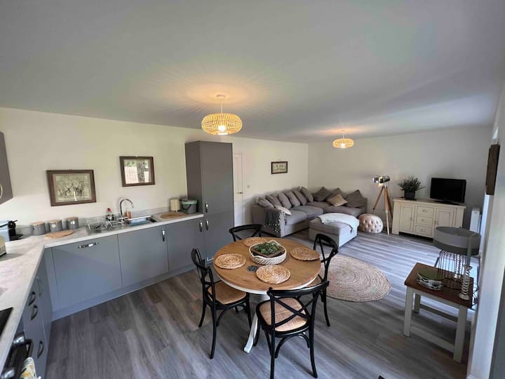 2 Bed Home in Shropshire Bungalows for Rent in Market Drayton