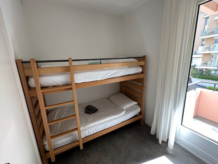2. Bračni krevet na kat
