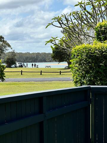 Henry’s on Ford St