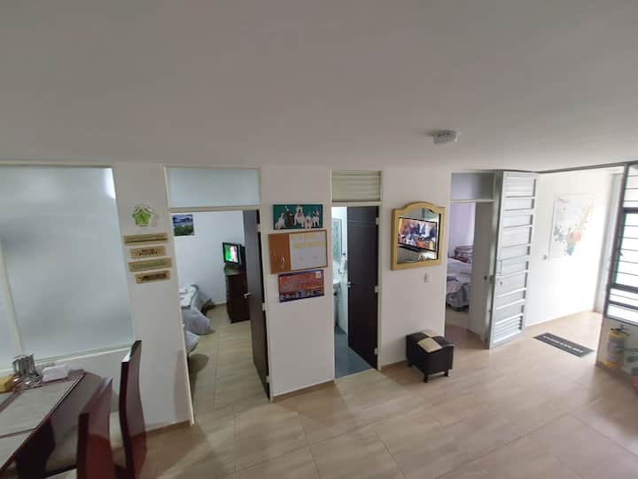 Apto Vacacional Denis T.
3 Hab, 5 Camas, 2 Baños. - Tunja