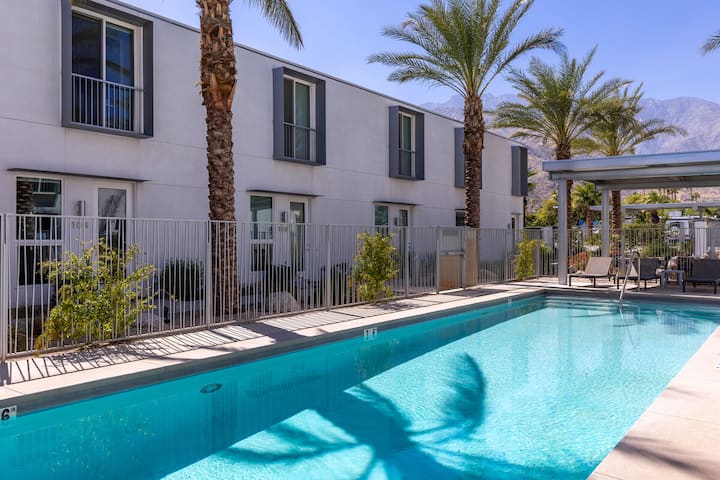 House Of Light - Bright Modern 4br Townhome - Palm Springs, CA
