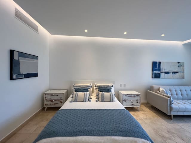 SOMA Rentals managed Airbnb listing 1