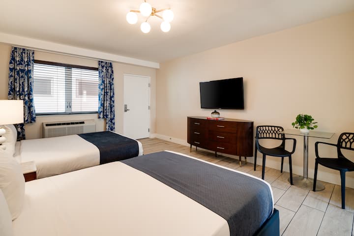 Modern Double Queen Studio | Pool + Kitchenette - Miami Beach, FL