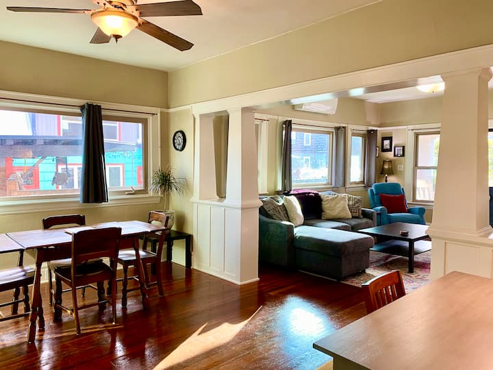 "Clean & Cozy In Eugene" ~Conveniently Located~ - Eugene, OR