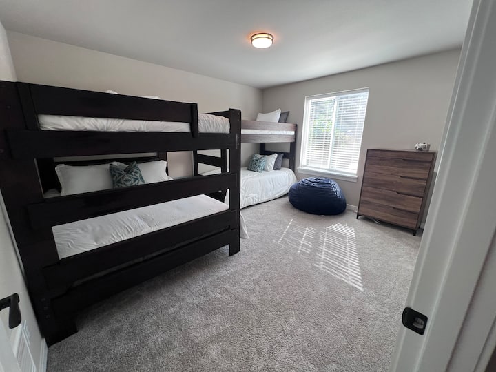 Memory foam mattresses on all of the beds. Even the bunks! 
