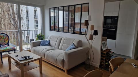 Successful Airbnb property: Beautiful apartment in the heart of the shopping district in Paris
