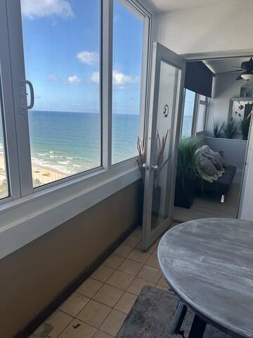 b.e.a.c.h Best experience anyone can have gallery image 2