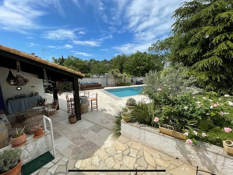 Montpellier,piscine, villa, grand jardin