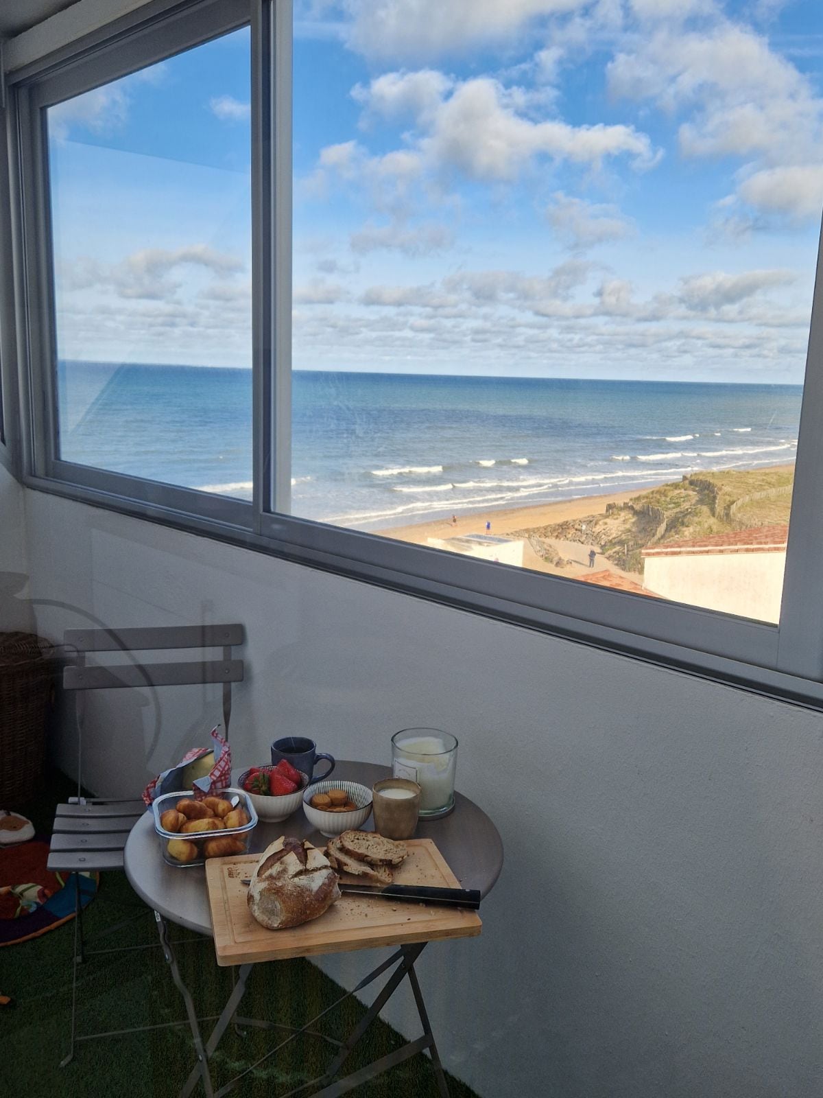Top Airbnb: One foot in bed, the other at the aperitif facing the sea à Saint Hilaire De Riez
