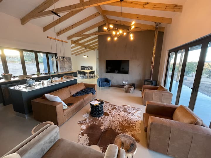 Idyllic & Serene Farm Retreat: Stargazing, Pets OK