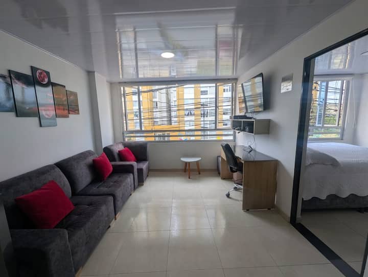 Cozy Apt Near Airport Fast Wifi + Easy Check-in - Bogota