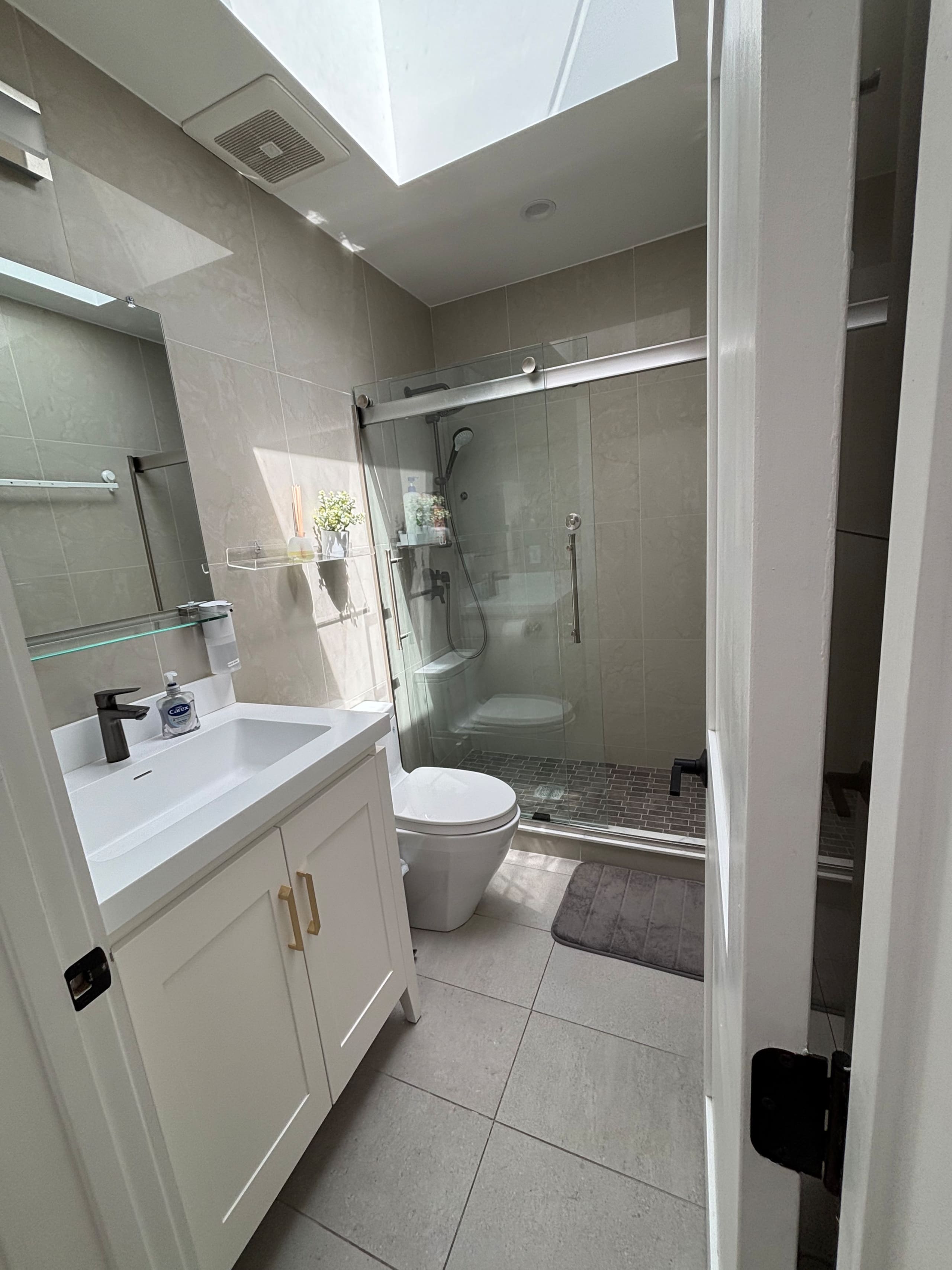Home in San Francisco · ★4.96 · 3 bedrooms · 4 beds · 2 baths - Image 28