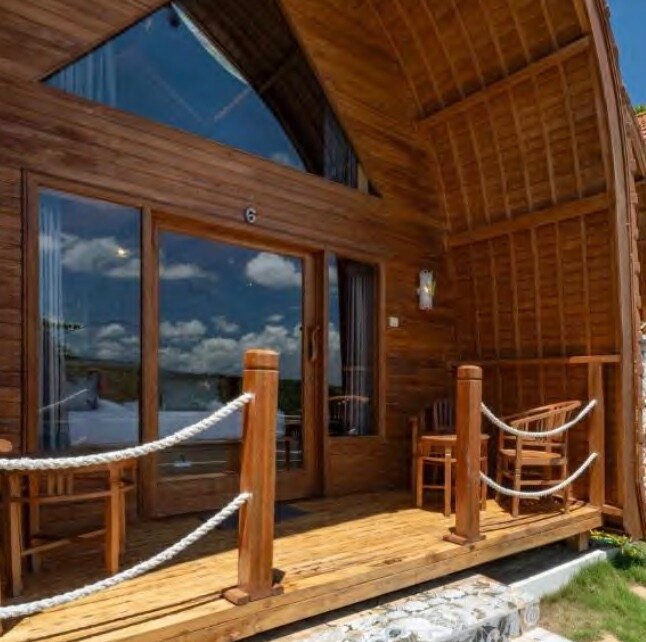 ห้องสำหรับครอบครัววิวทะเลสีขาว ตอนกลางคืนคุณสามารถเปิดม่านชั้นบนและดูดาว ✨ 