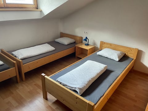Room 14 with 7 beds, Radfeld