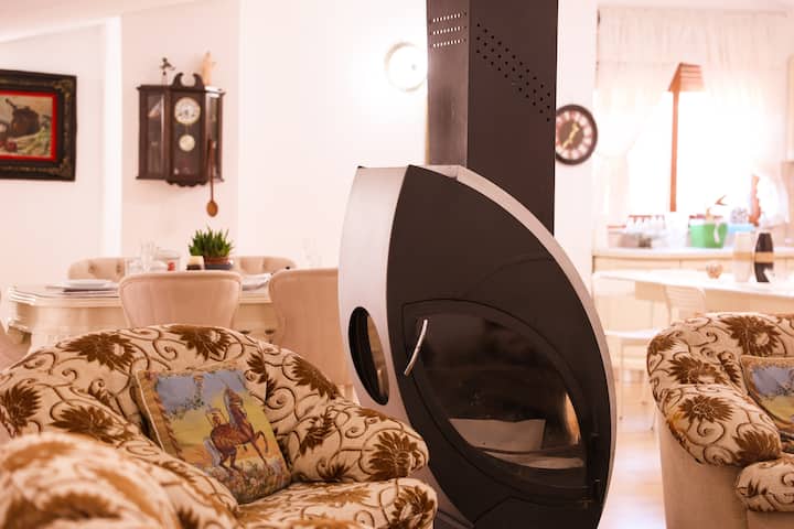 Flagnest: Vintage Apartment 1 - Albania