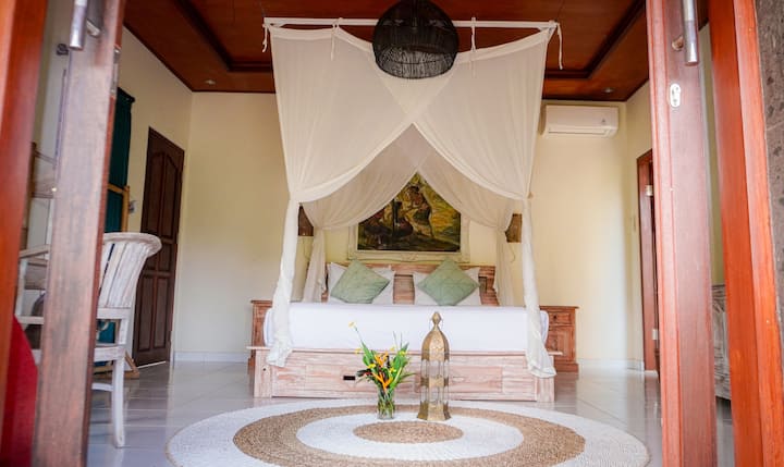 Jungle Villa With Waterfall & Treetop View - Ubud - Ubud