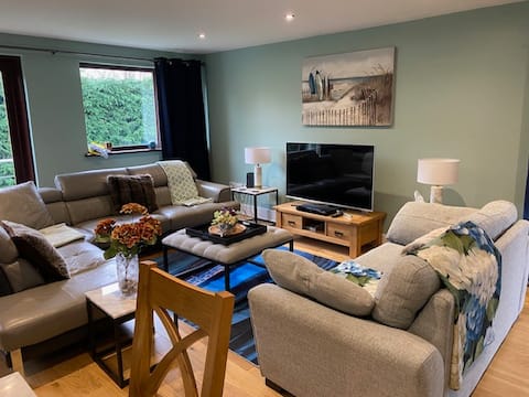 Popular Airbnb listing: Dornoch, "New" Orcadia Sutherland Road. in Dornoch