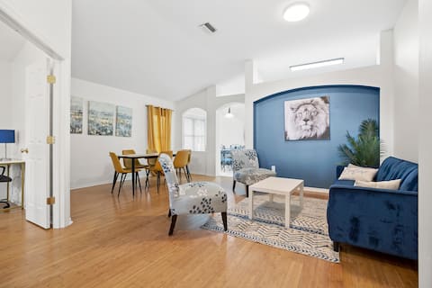 Blue Oasis Airbnb - Land O Lakes
