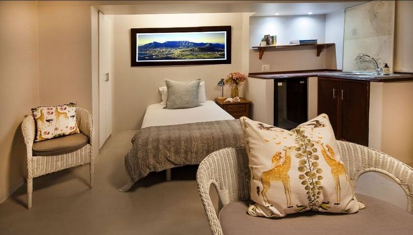 Mariner Garden Apartment – views gallery image 4