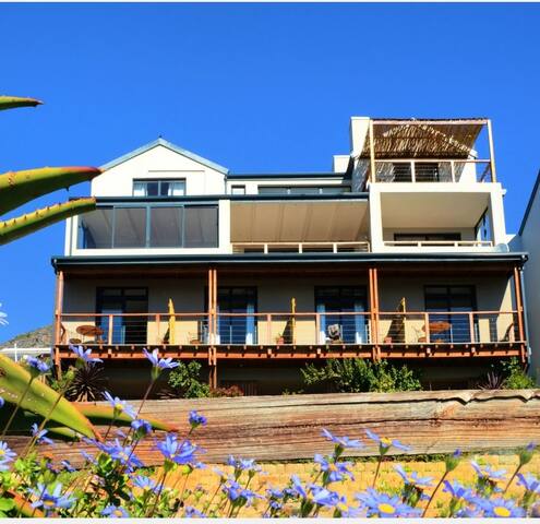 Mariner Garden Apartment – views gallery image 3