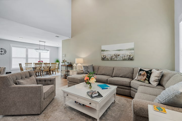 Upscale Clemson Stay | 4mi To Stadium, Sleeps 10 - 克萊姆森
