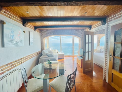 Successful Airbnb property: Mediterranean Apartment, Costa Brava in Castell Platja D'aro
