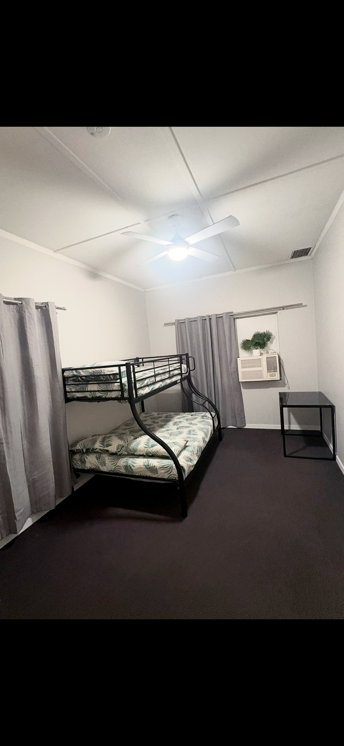 საძინებელი 4