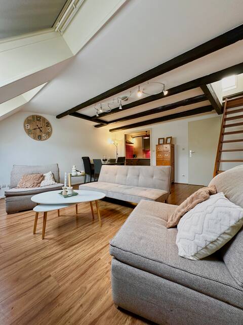 * Stunning Duplex Hypercentre 5 Min Station - Wifi *