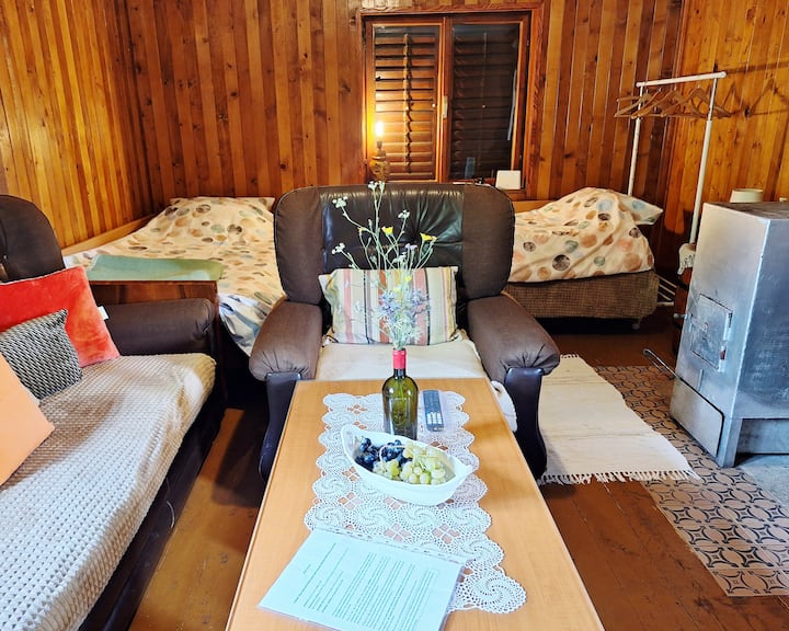 Cozy house Vrbanj, Via Dinarica Trail - Orjen - Houses for Rent in
