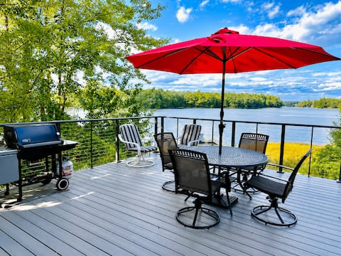 Waterfront Oasis~Pool Table~Deck~Dock~Garage