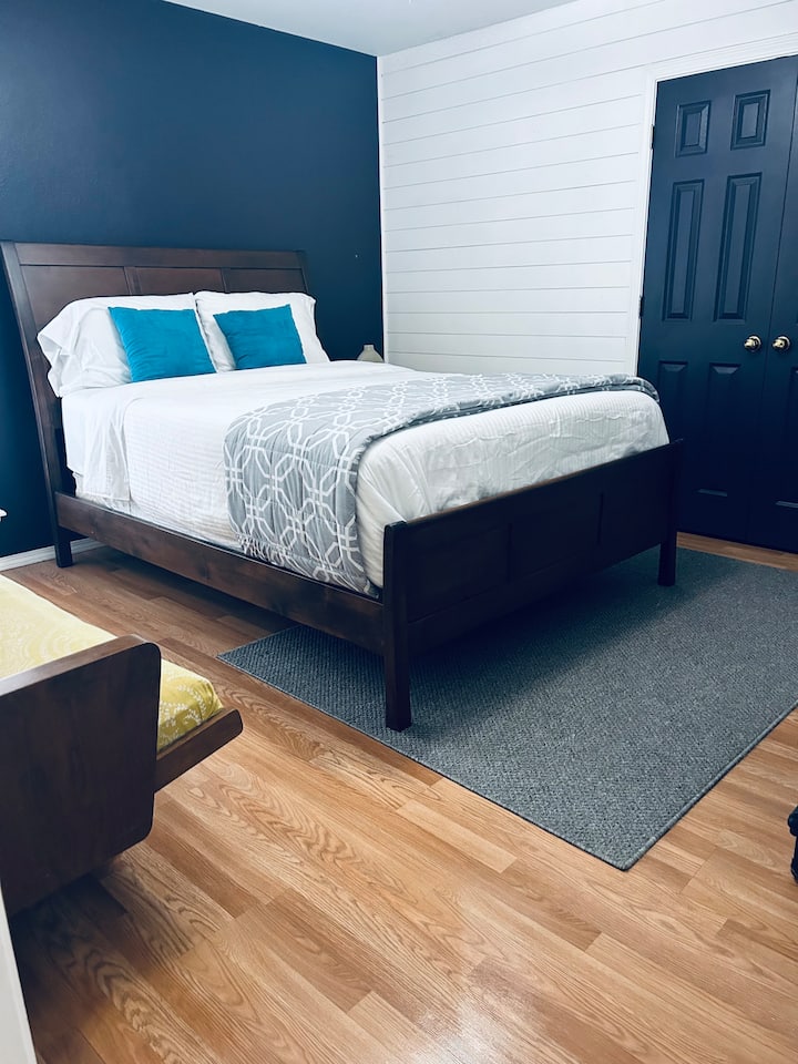 标准双人床，非常舒适！ ！