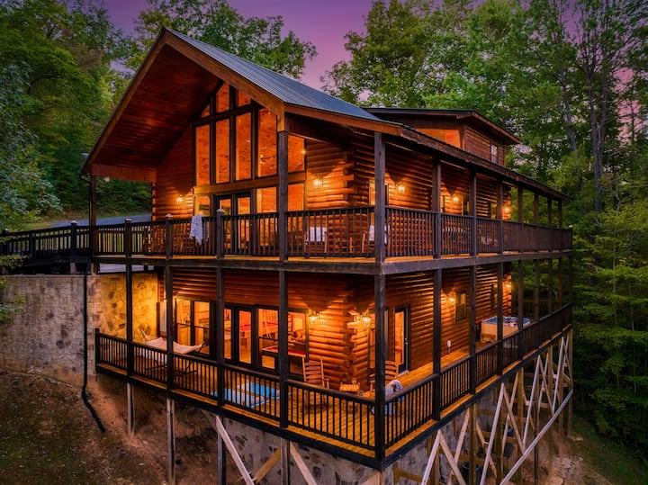 Fire Pit*2 Hot Tubs*basketball*game Room*mtn Views - Gatlinburg, TN