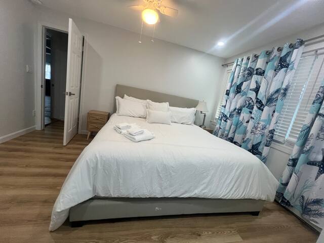 Beach House, Pool & Hot Tub gallery image 5