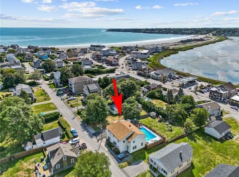 Beach House with Pool & Hot Tub 9 Bed 6 Bath