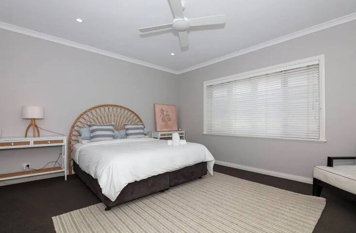 Margaritaville | Luxe Coastal Home + Games + Wi-Fi gallery image 3