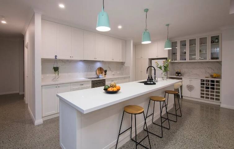 Margaritaville | Luxe Coastal Home + Games + Wi-Fi gallery image 5