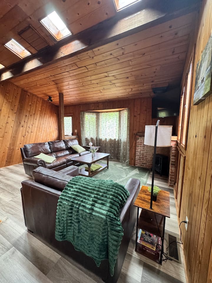2br Eagle Campobello Cabin For 4, Teic, Big Parkng - Tryon, NC