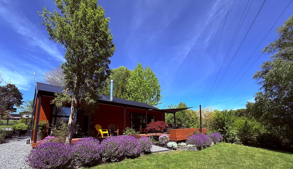 Pheasant Lodge, among orchards near the Abel Tasman, Upper Moutere, Tasman, New Zealand, photo 1 of 10
